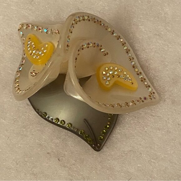 VINTAGE BROOCH PIN 2 WHITE CALLA LILY GREEN LEAF RHINESTONE BEAD ACCENT MCM - Picture 13 of 13
